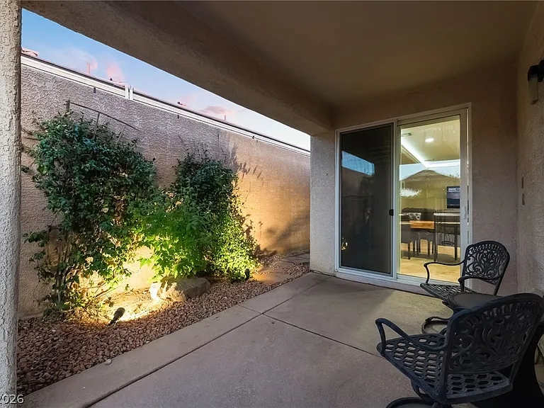 2676 Lochleven Way — Photo 76