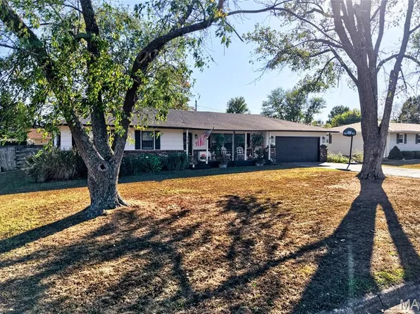 354 Farmers Ln, Lebanon, MO 65536