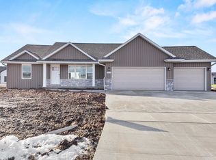 3019 Woodward Way, De Pere, WI 54115