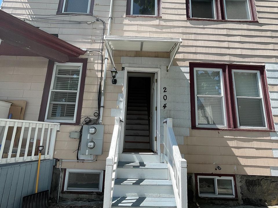 1st image of 204 Fayette St #2