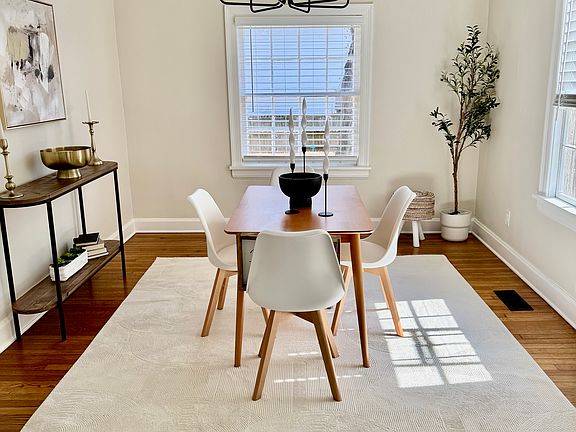 4th image of 3427 Marlborough Ave #2