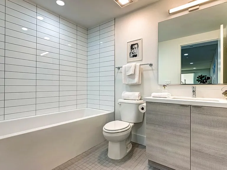 1330 Federal Ave #308 — Photo 24