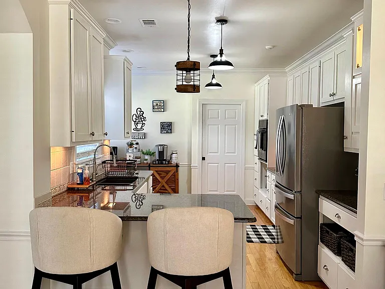 360 Indian Hills Dr — Photo 6
