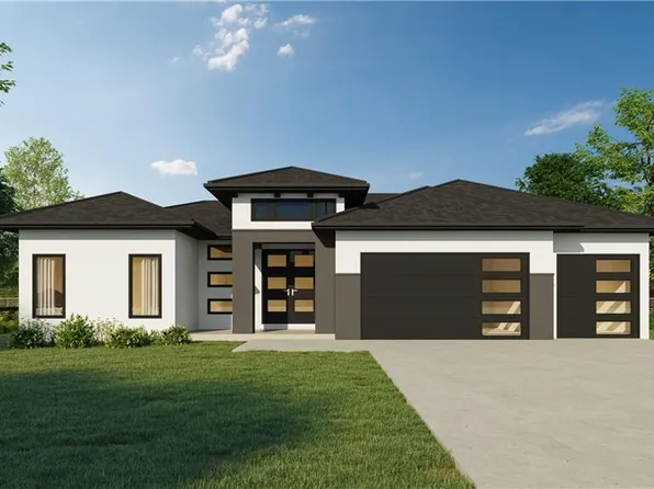 911 Trail View Dr, Baldwin City, KS 66006
