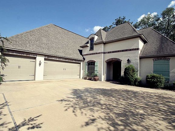 3rd image of 209 Clermont Dr