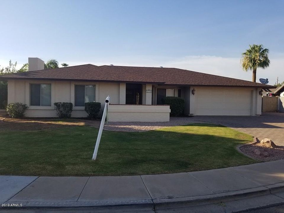2nd image of 2730 E Fairfield Cir