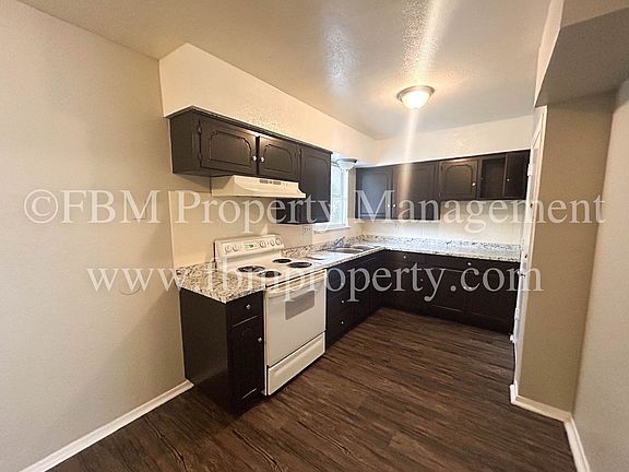 4th image of 1242 Joly St