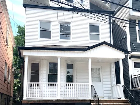 215 Jewett Ave, Jersey City, NJ 07304