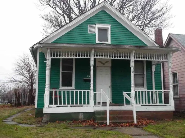 917 S 4th St, Terre Haute, IN 47807