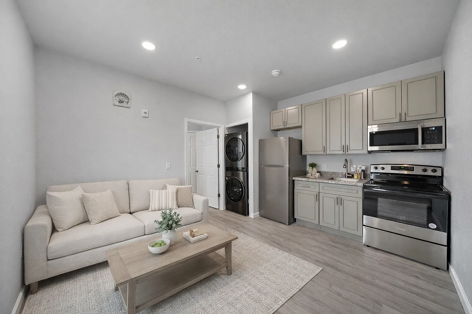 2805 Church Street, Unit B — Photo 2