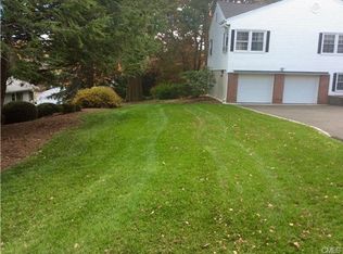 80 Casmir Dr, Fairfield, CT 06825