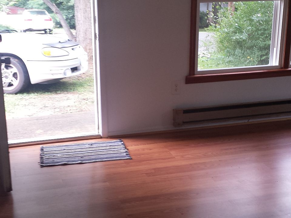 2nd image of 1018 Piedmont St #B
