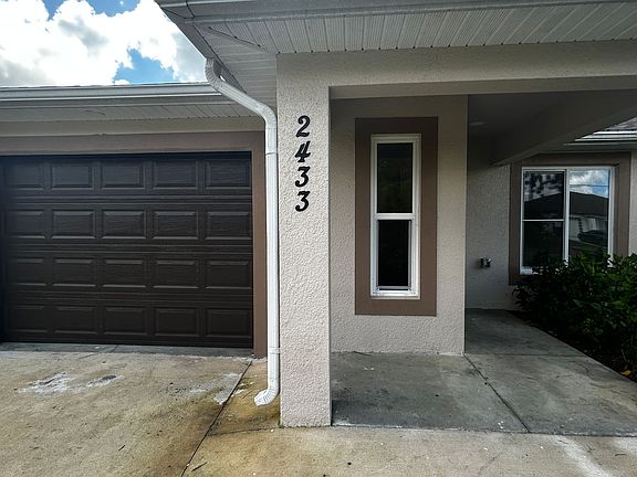 3rd image of 2433 Quentin Ave S