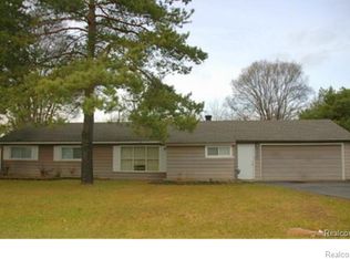 6320 Hermana Rd, West Bloomfield, MI 48324