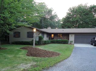 2968 Jackpine Ln, Green Bay, WI 54313