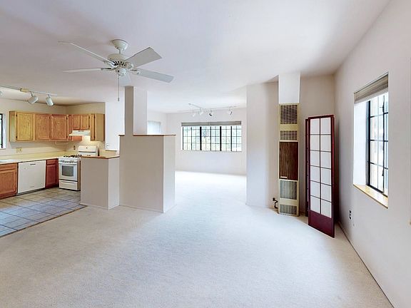5th image of 832 E Palace Ave APT D