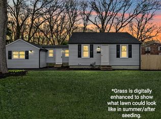 94 McKinley St, Warwick, RI 02886