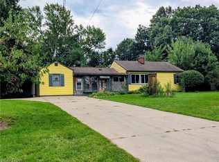 678 Shook Dr, Akron, OH 44319