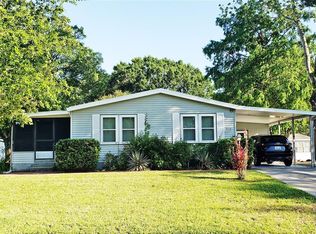 912 Oleander St, Lady Lake, FL 32159