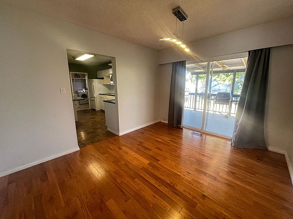 2nd image of 32217 Pineview Ave