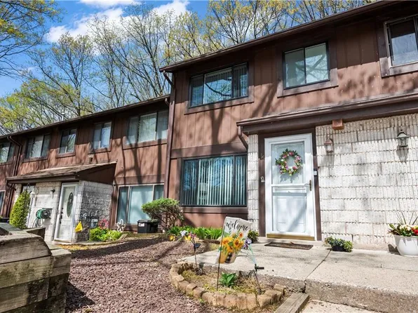 16 Rumson Road 51E image 1 of 24