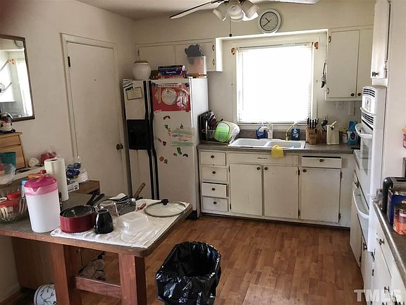 3rd image of 2801 Glasgow St