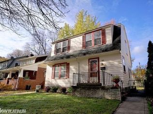 24 Lodewyck St, Mount Clemens, MI 48043