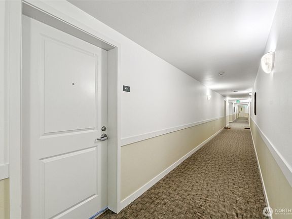 4th image of 2331 42nd Avenue SW #414