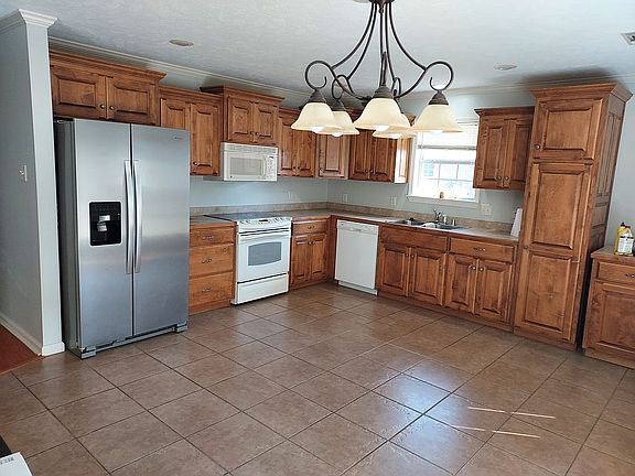 2nd image of 5305 Pewter Dr