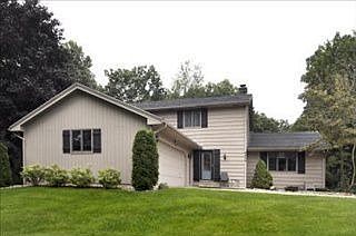 2nd image of 9450 Treetop Dr