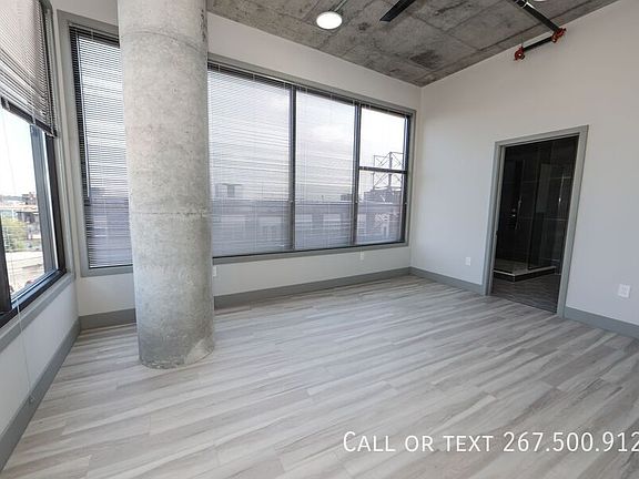 4th image of 1810 E Venango St #501