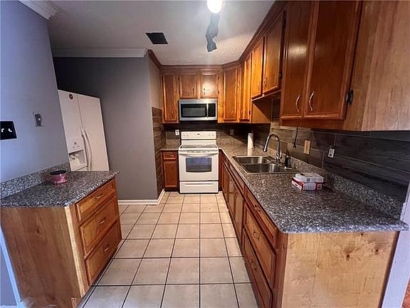 5th image of 4821 Francisco Verrett Dr
