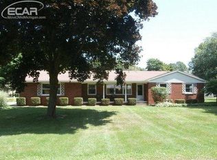 2490 Clairmont Dr, Owosso, MI 48867
