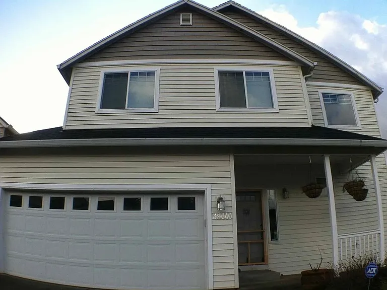 38640 Barlow Pkwy — Photo 1