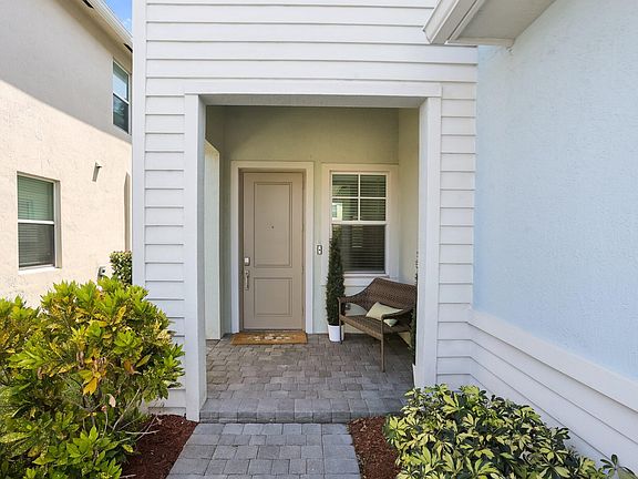 3rd image of 1040 Veleiros Blvd
