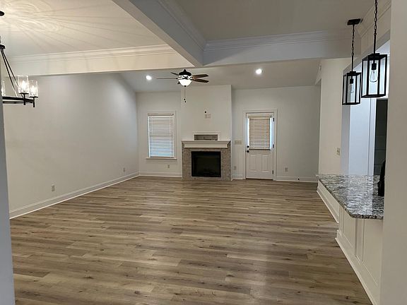 5th image of 63 Brownstone Dr