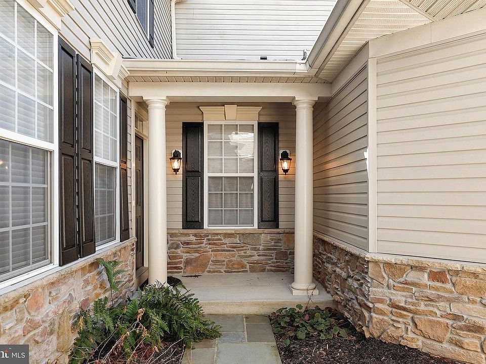 Front entry way