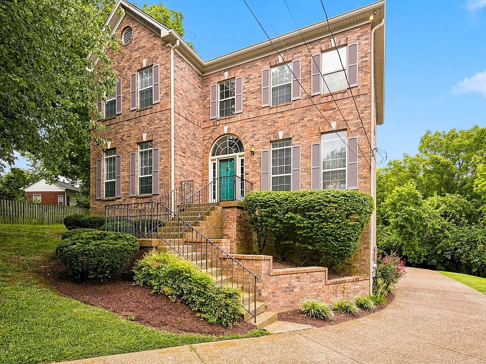 605 Brelan Ct