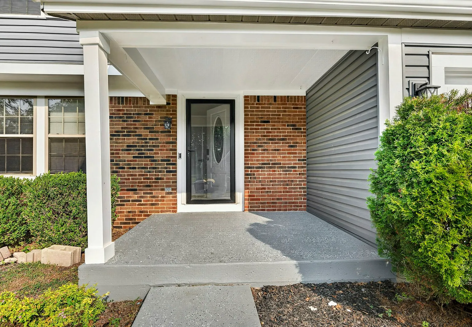 8472 Kingsley Drive — Photo 4