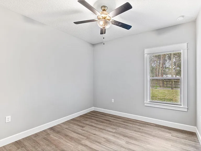 631 Oakland Ave — Photo 17