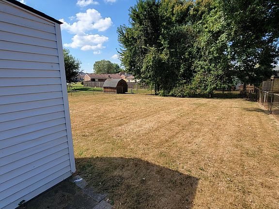 3rd image of 11812 Leemont Dr
