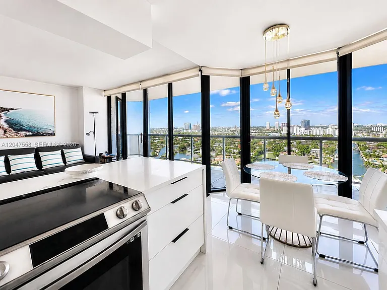 3640 Yacht Club Dr #1903 — Photo 10