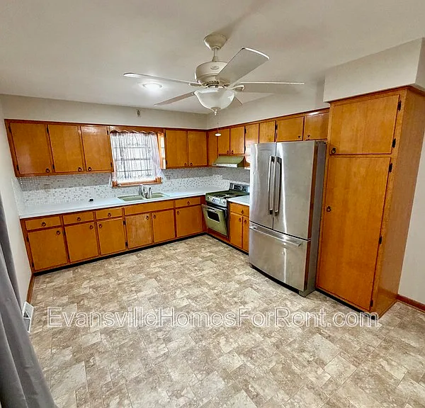 3600 Sweetser Ave — Photo 4
