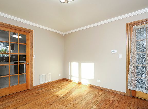 5th image of 3960 Ludington Ct