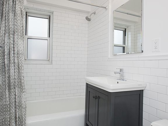 5th image of 251 E 51st St APT 8B