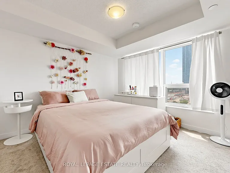 8 Trent Ave #504 — Photo 10
