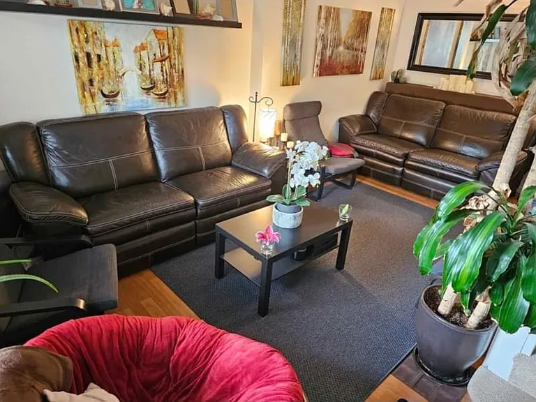 385 Pioneer Dr #1 — Photo 2