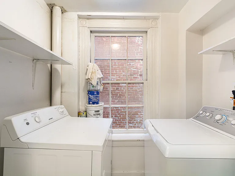 677 Washington Blvd #B — Photo 6