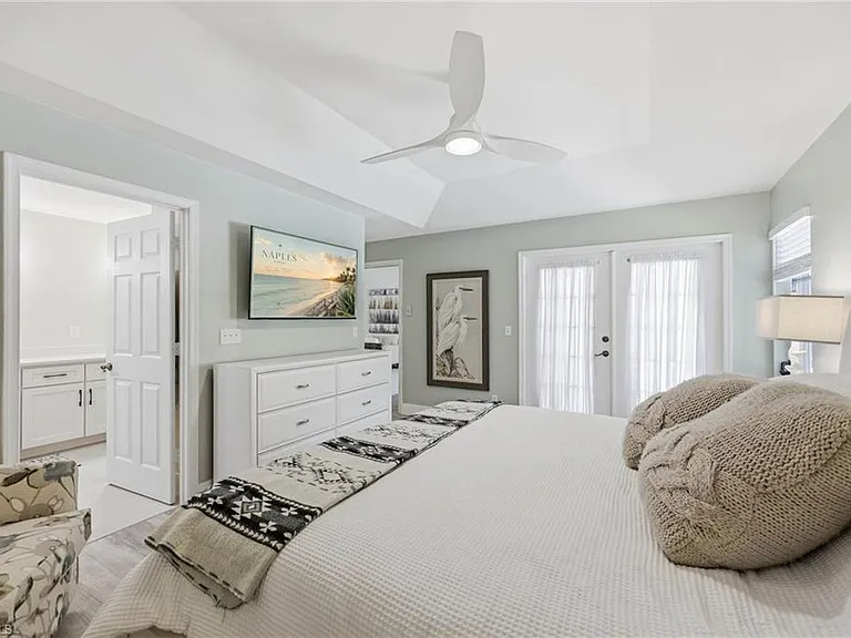 789 Coldstream Ct — Photo 2