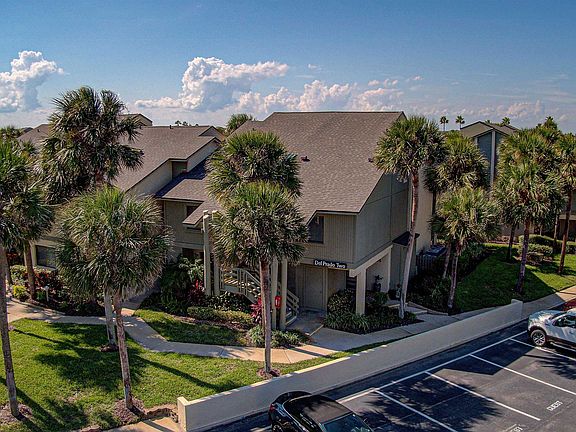 2nd image of 24 Village Del Prado Cir